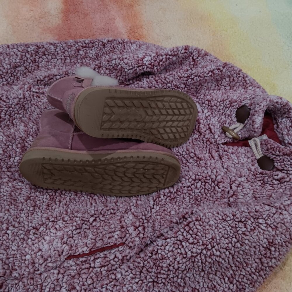 Girls Pink Koolaburra by UGG & sweater bundle - Picture 5 of 7